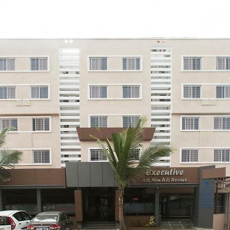 Oyo 10352 Hotel Vishwas Yerandwane Exterior photo